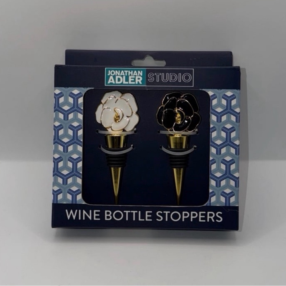 NEW Jonathan Adler Studio White & Black Flower Wine Bottle Stoppers